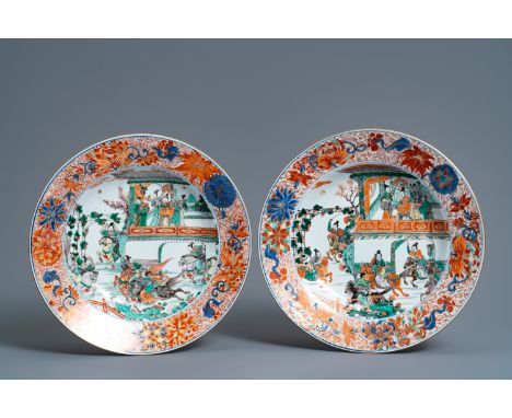 A pair of Chinese famille verte 'General Yang and Mu Guiying' dishes, Kangxi -- Dia.: 34,5 cmÊ The scene shows Mu Guiying and
