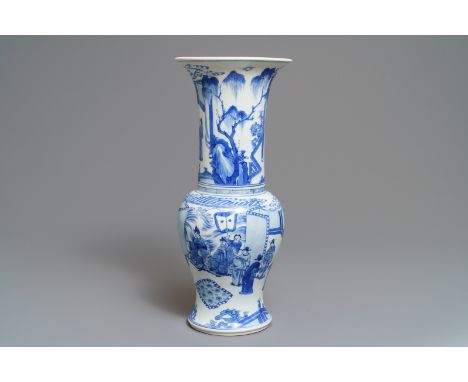 A Chinese blue and white yenyen vase with fine figurative design, Kangxi -- H.: 45,5 cmÊ Condition: (UV-checked) - With a ret