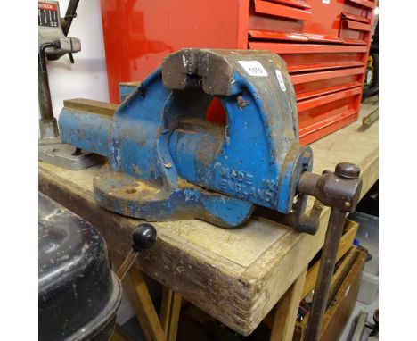 A Record 35 bench vice, and a Bosch drill stand (2) 