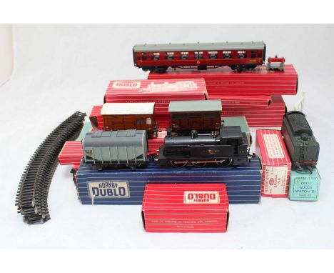 A collection of assorted model railway items, mostly Hornby Dublo, 'OO' gauge, including an 0-6-0 Tank locomotive, boxed, tog