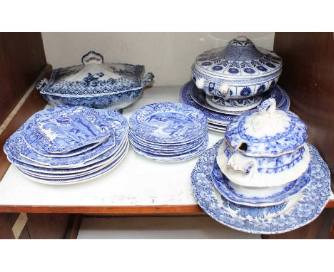 SECTION 3. Various blue and white ceramics, including Copeland Spode Italian plates, Sampson Hancock lidded tureen with stand