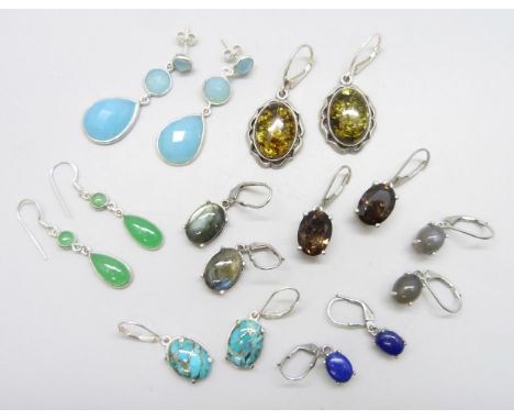 Eight pairs of silver drop and lever back earrings set with 12.25ct labradorite, titanium moonstone 4.75cts, 8.75ct smoky qua