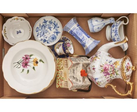 A set of fourteen Gien floral plates, 20th c, 23cm diam and miscellaneous ceramics, to include a Meissen Onion pattern saucer