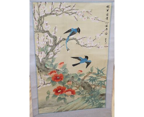 A Chinese scroll painting of birds, 85 x 54cm