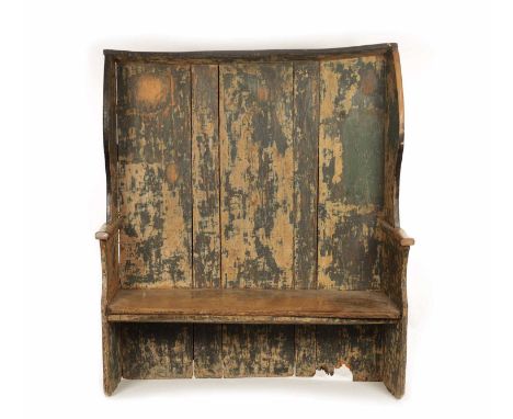 AN 18TH CENTURY ELM PAINTED 'BARREL BACK' SETTLE with shaped sides and enclosed top above short arms and a solid seat with st