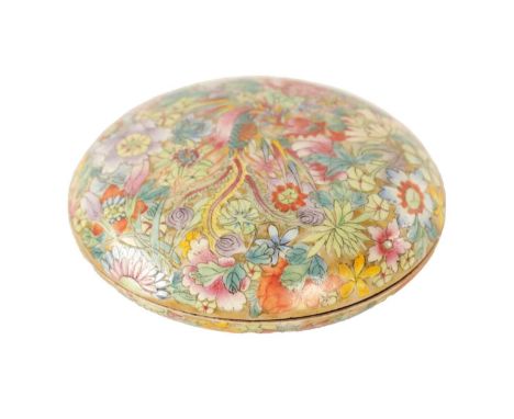 A 19TH CENTURY CHINESE FAMILLE ROSE MILLEFIORI PORCELAIN BOX of circular form with six character signature mark beneath9cm di