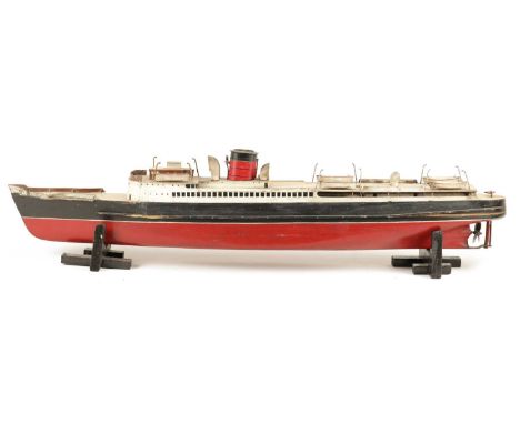 A 20TH CENTURY WOOD MODEL OF A STEAM LINER NAMED KING ORRY, DOUGLAS with painted body and lift off centre deck enclosing prov