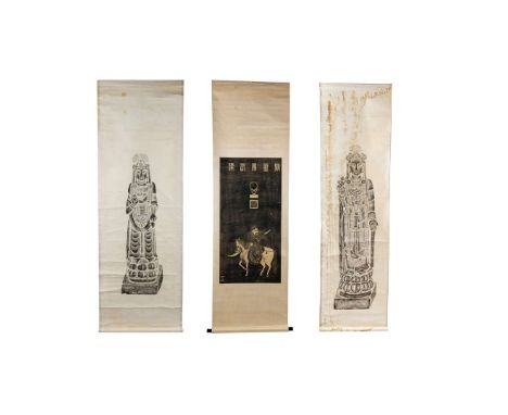  GROUP OF THREE INK RUBBINGS  《關聖帝君像》 及 二菩薩立像圖 水墨紙本 拓片 立軸 （共三幅）關聖帝君像 款識: 康熙六十年嵗次辛丑孟春穀旦、白山弟子李進泰薰沐敬摹菩薩立像其一 款識: 興和元年己▢一月朔日羊宇▢義敬造