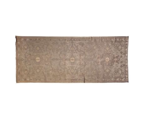  LARGE SILK BROCADE 'NEW LUNAR YEAR' PANEL 19TH-20TH CENTURY 十九至二十世紀 織錦戲珠龍及十二生肖紋墊面of rectangular form, finely woven with thre