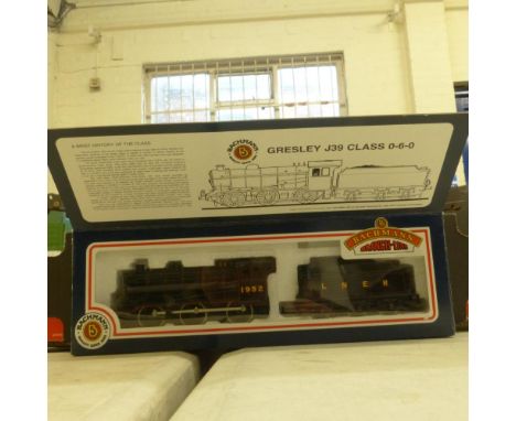 Bachmann, OO Gauge Gresley J39 Class 0-6-0 Locomotive and tender. In original box. Some foxing and tears to box.