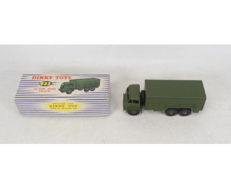 Dinky Toys, Boxed 10-Ton Army Truck 622. In good condition with minimal wear to box.