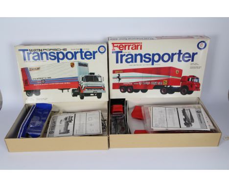 Entex - A boxed Ford C-900 Ferrari Racing Team Transporter kit in 1:32 scale. # 9104. The box is open with some parts loose a