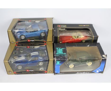 Bburago - Solido - 4 x boxes cars in 1:18 scale, # 3330 Dodge Viper GTS Coupe, Jaguar E-Type Roadster, # 3356 Chevrolet Corve