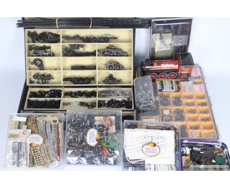 Hornby - Ratio - Airfix - Micro Sapphire - A large quantity of OO/HO gauge loco spare parts, some housed in a vintage Polaroi