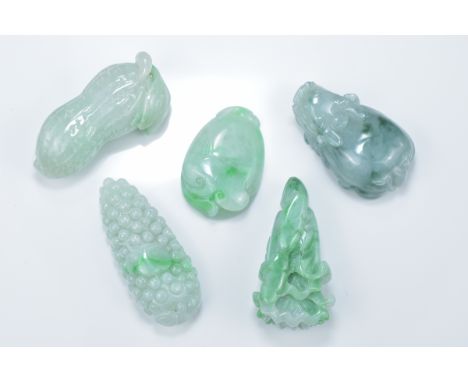 Five Chinese jadeite / jade pendants. A peanut, cabbage, corn, peach and animal. Approx. 4cm length