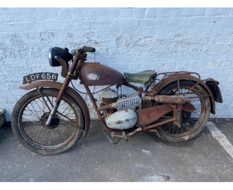 1952 Sun Lightweight Deluxe 122cc Reg. no. LDF 656Frame no. RMC 515HEngine no. 070B 43275 – fitted to bikeThe new 1952 Sun De