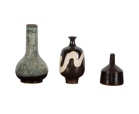 HORST KERSTAN (1941-2005) "Drei Vasen" Heller Scherben mit Glasur, unter dem Boden mit Werkstattstempel bzw. sig., H: bis 24 