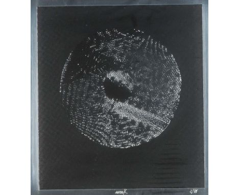 MACK, HEINZ (1931) "Silbersonne" 1986 Siebdruck auf Aluminiumfolie geprägt, auf Aluminiumtafel aufgezogen, sig., Ex. I/VII, A