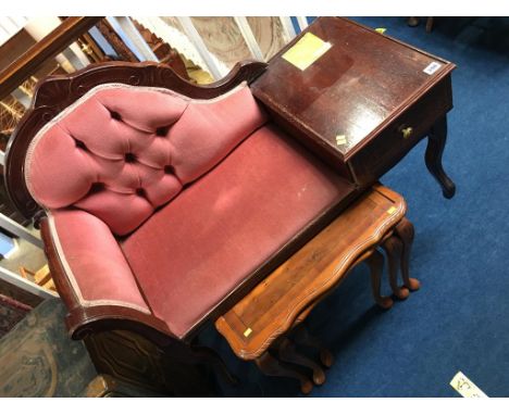 Nest of tables and a telephone seat