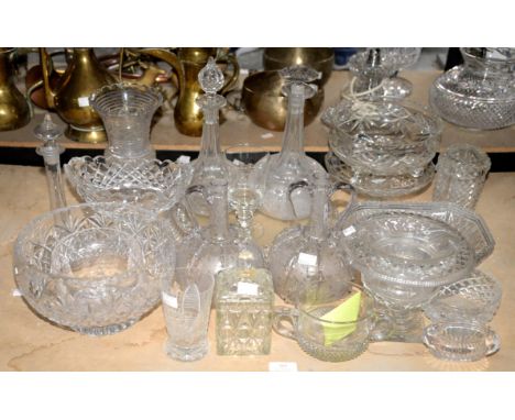 Collection of glass, to comprise a 19th Century cut glass tazza, 16.5 cm high, another cut glass thistle shaped vase, 21 cm h