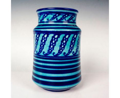 This gorgeous vase in light and dark blue was made by Reco Capey for Royal Doulton. He was elected Royal Designer for Industr