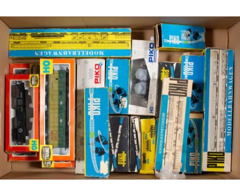 Piko and Life-Like HO/OO scale. A boxed group of rolling stock: also an  HO/OO scale 2-6-0 locomotive and tender in associate