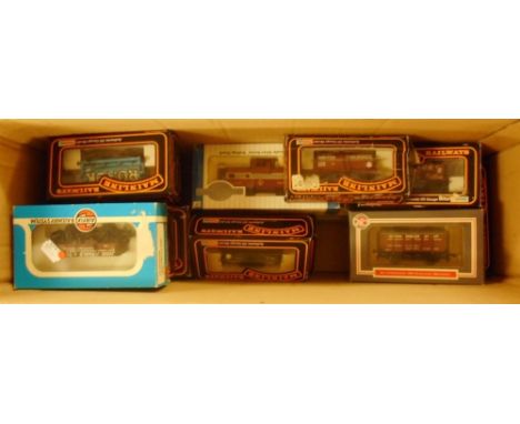 Airfix/Mainline HO/OO scale. A boxed group of  various goods wagons and rolling stock.: 