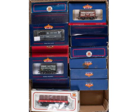 Bachmann HO/OO scale. A boxed group of goods wagons and rolling stock: including  33-300C 20 Ton Toad Brake van GWR D/Grey.