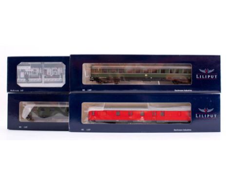 Liliput  (by Bachmann) HO. A boxed group of four passenger coaches: comprising L3854021 Salonspeisewagen DB Ep.III, L385301 A
