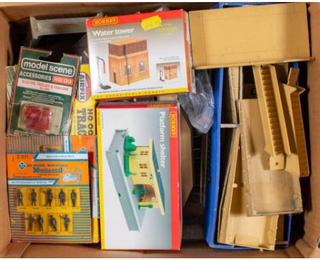 Hornby, Airfix and other HO/OO scale. A collection of  trackside buildings and accessories: including a boxed R510 Platform S