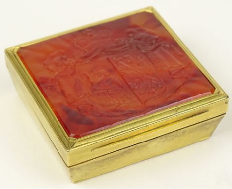 1850 Keibel Russian 14 Karat Yellow Gold and Carnelian Snuff Box with Intricate Carving of Count Wolkonsky or Volkonsky Coat 