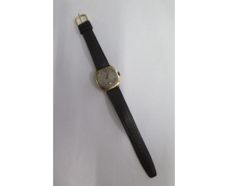 A 9ct yellow gold manual wind wrist watch, 28mm case, running, hands adjust, total weight approx 25 grams 