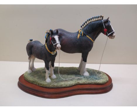 A Border Fine Art Group Champion mare and foal B0334, made in Scotland, in good condition, no box 