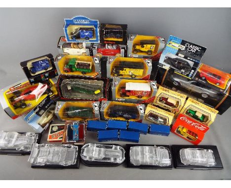 Corgi, Maisto, Lledo, Bburago, EFE, Others  - A collection of over 20 boxed diecast vehicles in several scales, along with fi