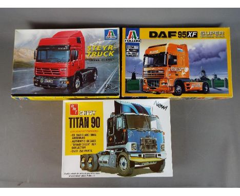 Italeri, AMT - Three boxed model kits comprising a 1:24 scale Steyr Truck 'Green Class' and DAF 95XF Super Space Cab and a 1: