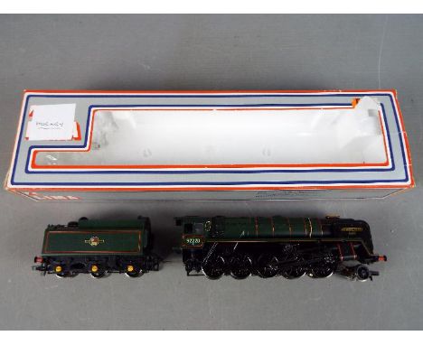Hornby - A boxed Hornby OO gauge R264 Class 9F 2-10-0 steam locomotive and tender, Op.No.92220 'Evening Star' in BR green liv