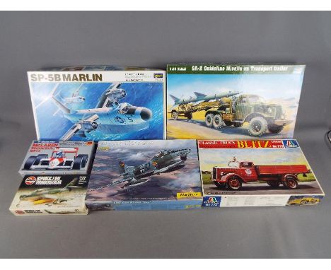 Hasegawa, Trumpeter, Heller, Italeri, Airfix and Gunze Sangyo - 6 Boxed Plastic Model Kits in various scales. Lot includes Gu