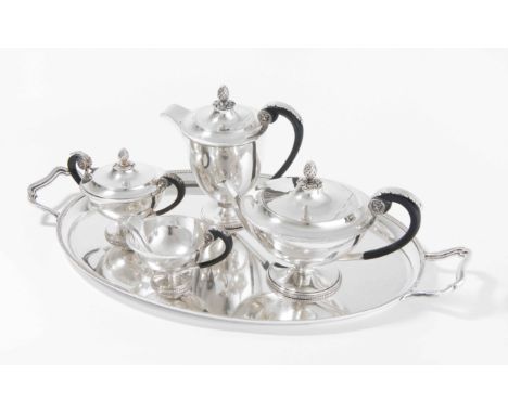 Kaffee-/TeeserviceLondon, 1903. Silber, 5-teilig. Herstellermarke Goldsmiths & Silversmiths Co Ltd. Rundform über eingezogene