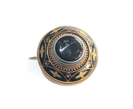 15ct gold Victorian enamel &amp; bulls eye agate mourning brooch measures approx 35mm dia 