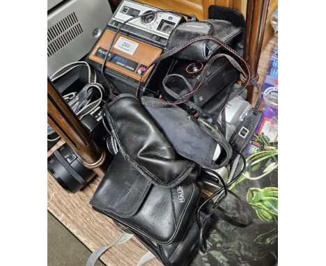 VARIOUS CAMERAS COMPRISING KODAK, EK100 INSTANT CAMERA, CANON CAMERA, FUJI FILM CAMERA ETC