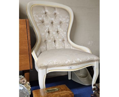 LADIES BUTTON BACK SPOON SHAPED BEDROOM CHAIR     