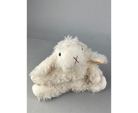 STEIFF SHEEP, 22cm long, with certificate