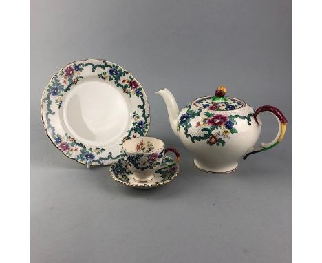 ROYAL CAULDRON 'VICTORIA PATTERN' DINNER SERVICE, including ten large dinner plates, twelve bowls, two lidded tureen, soup bo