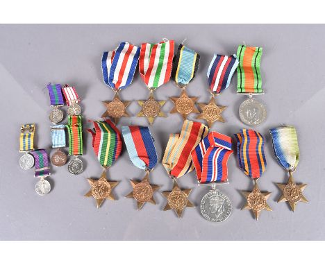 United Kingdom, a collection of WWII medals, comprising reproduction Air Crew Europe and Arctic Stars, Defence, War, 1939-45 
