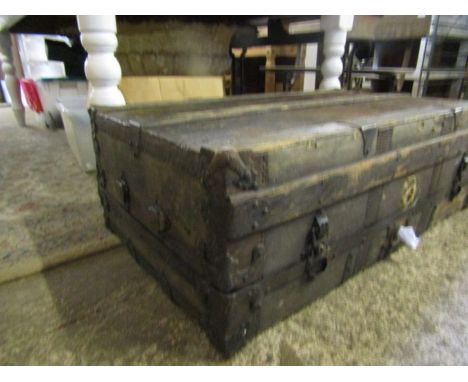 Vintage banded trunk
