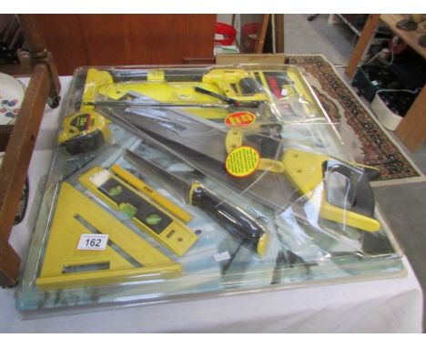 A 9 piece tool pack