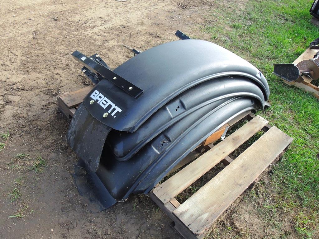 SET OF 4 BRENT GRAVITY WAGON FENDERS WITH MOUNTS