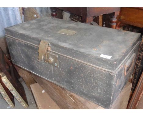 Victorian tin uniform trunk with brass plaque for "R.E. Hindson, Royal Welch Fusiliers"