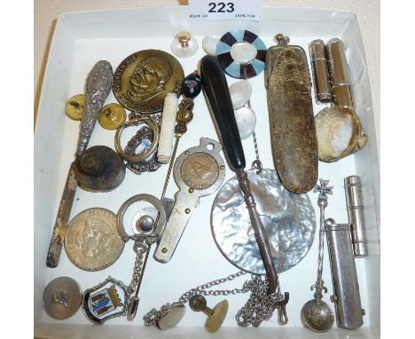 Vintage studs, cufflinks, 1967 Half Dollar, pen nibs, propelling pencil with button hook, and other collectables