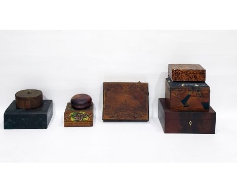 Quantity of assorted boxes including a rectangular jewellery box, the hinged cover with ink decoration of St Paul's from the 